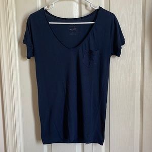 American Eagle featherlight tee, navy blue size S